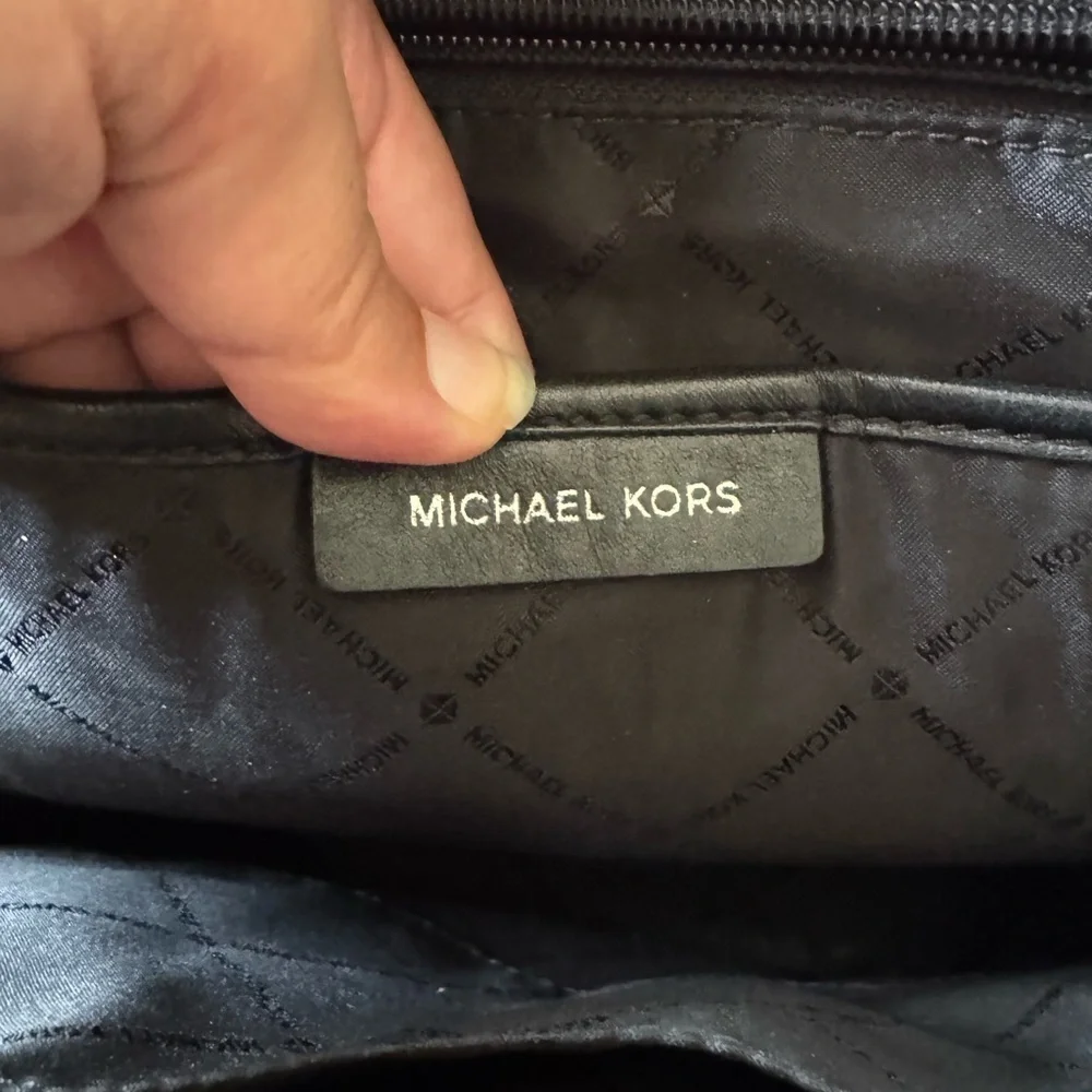MICHAEL KORS Abbey Black Quilted Backpack